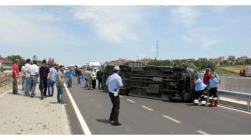 Sinop&rsquo;ta Dolmuş Devrildi: 11 Yaralı