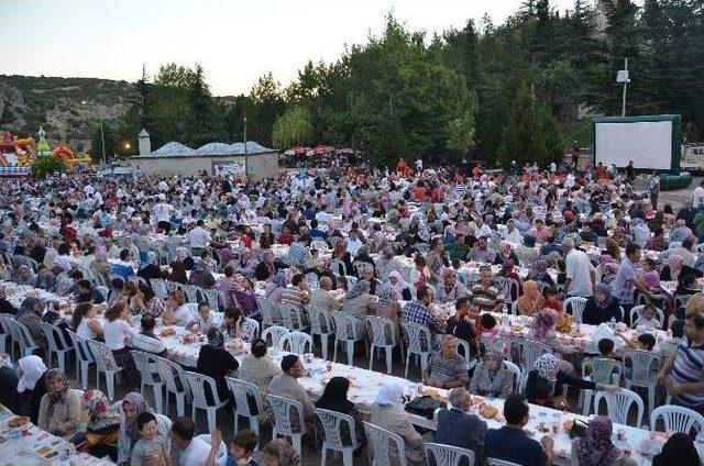 Geleneksel Ramazan İftarları Bu Yıl Da Devam Ediyor