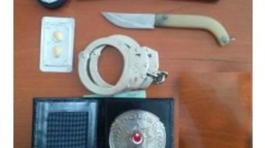 Sahte Polis Rozetiyle Adliyeye Girmek İstedi