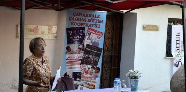 Çocuk Kitabı Yazarı Ural, Kitaplarını Çocuklar İçin İmzaladı