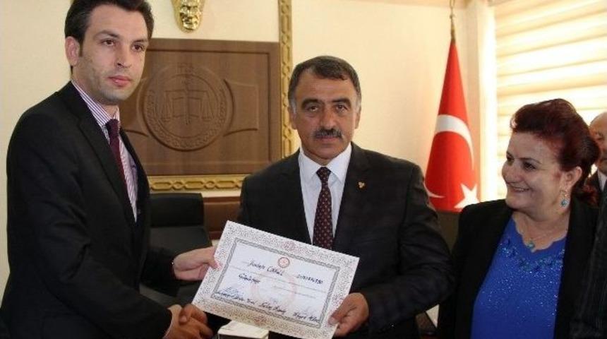 Mhp G&uuml;m&uuml;şhane Milletvekili Mustafa Canlı Mazbatasını Aldı