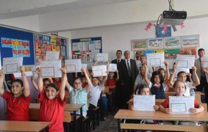 Çorlu Haberleri: Çorlu’da karne heyecanı Çorlu Haberleri: Çorlu’da karne heyecanı