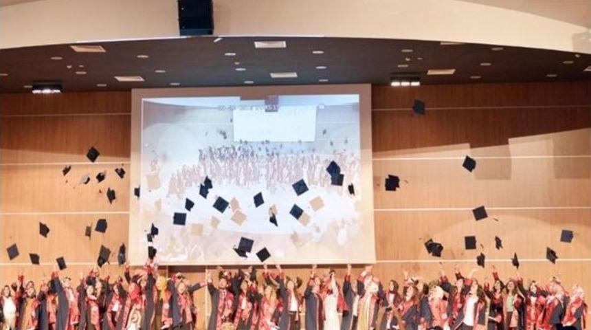 Km&uuml;&rsquo;de Sağlık&ccedil;ılar Kep Attı