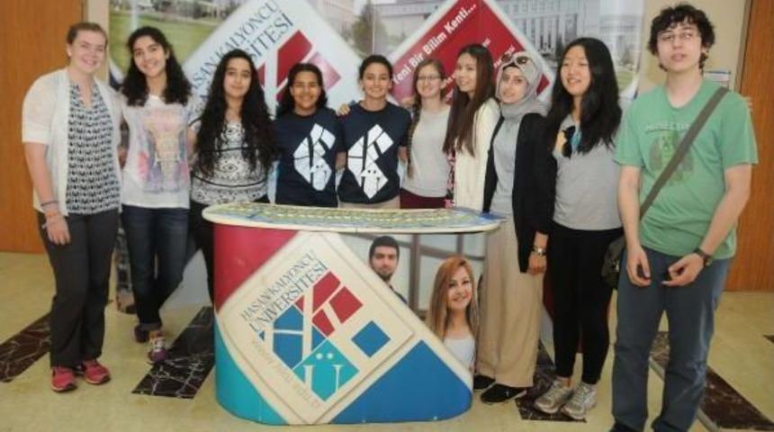 Yabancı &Ouml;ğrenciler, T&uuml;rkiye'yi Anlatmak I&ccedil;in Buluştu