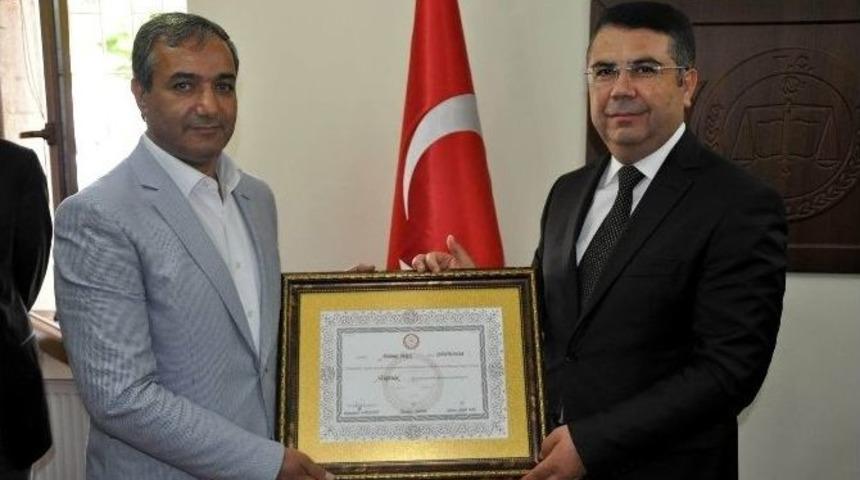 Mhp Milletvekili Varol Mazbatasını Aldı