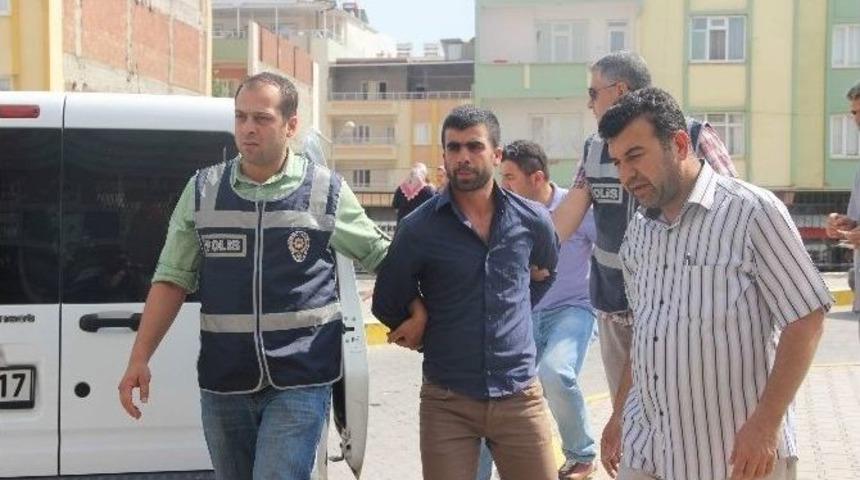Gaziantep&rsquo;te 2 Polis Memurunu T&uuml;fekle Yaralayan Zanlı Adliyeye Sevk Edildi