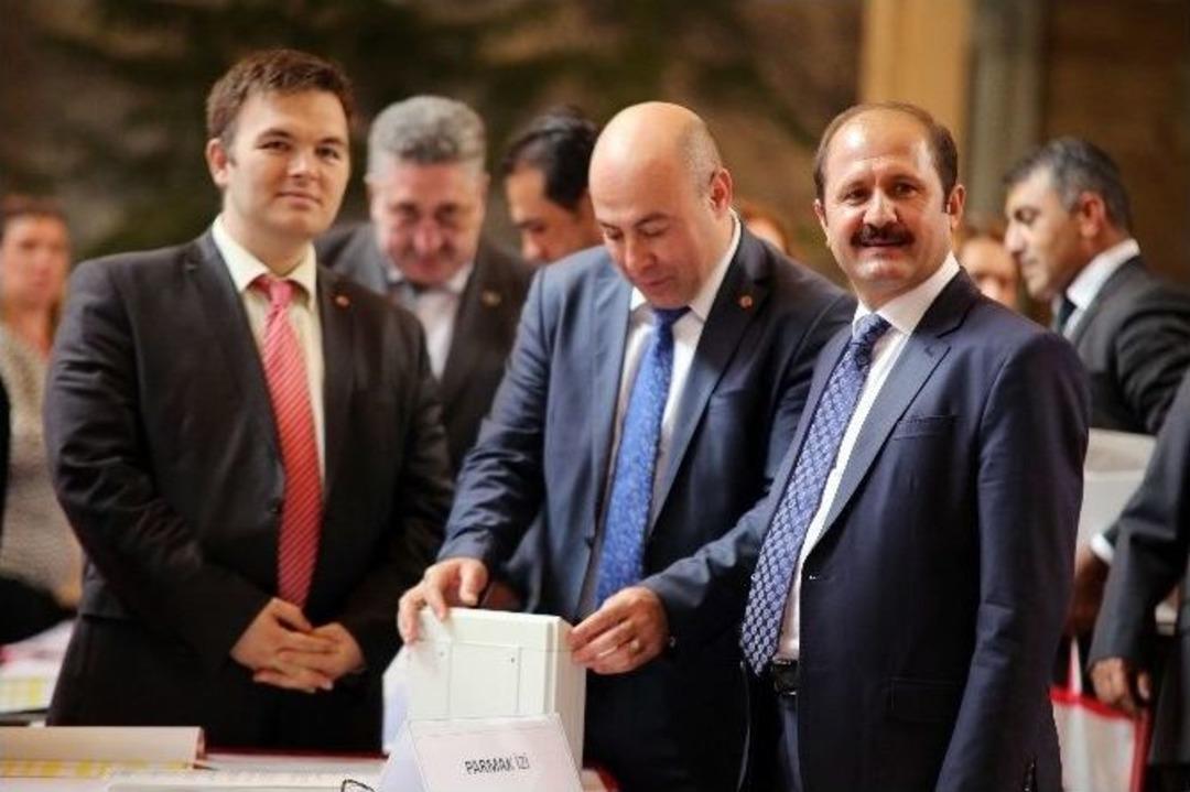 Tbmm&rsquo;de Mılletvekılı Kayıtları Devam Edıyor