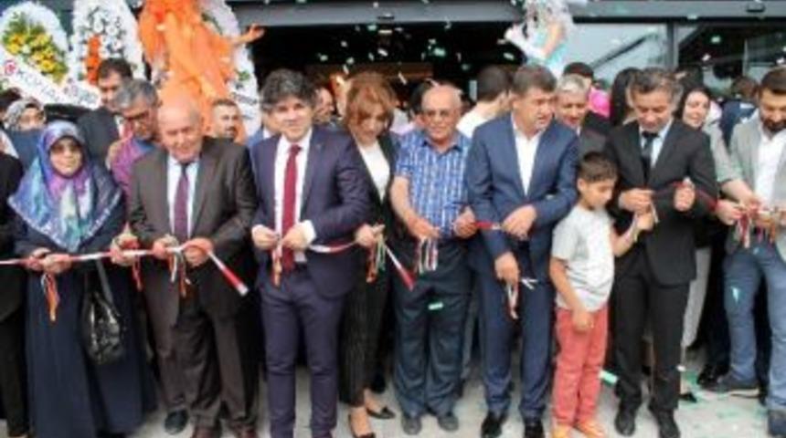 Konya&rsquo;nın İlk Outlet Alışveriş Merkezi A&ccedil;ıldı
