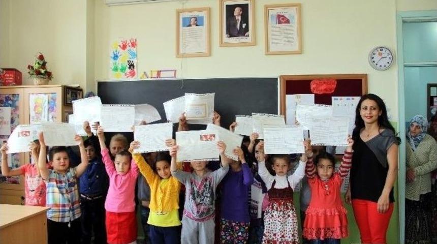 Kastamonu&rsquo;da &Ouml;ğrenciler Karnelerini Aldı