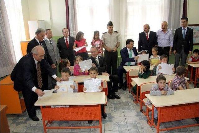 Kastamonu&rsquo;da &Ouml;ğrenciler Karnelerini Aldı 1