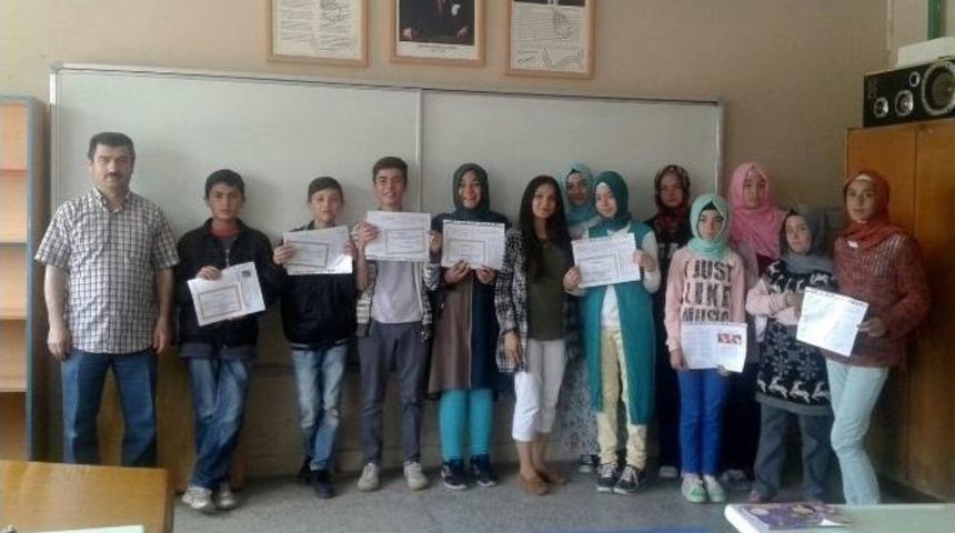 Seyyid Battal Gazi İmam Hatip Ortaokulu&rsquo;nda Karne Sevinci