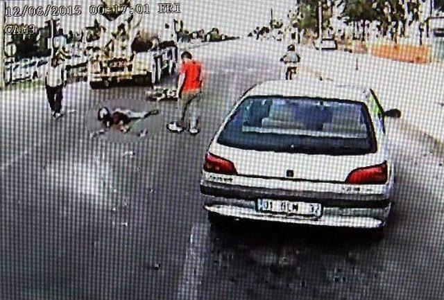 Beton Mikserinin Altında Kalan Motosiklet Sürücüsü Öldü 1