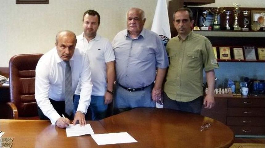 Cumhuriyet Meydanı Projesi&rsquo;nde İmzalar Atıldı