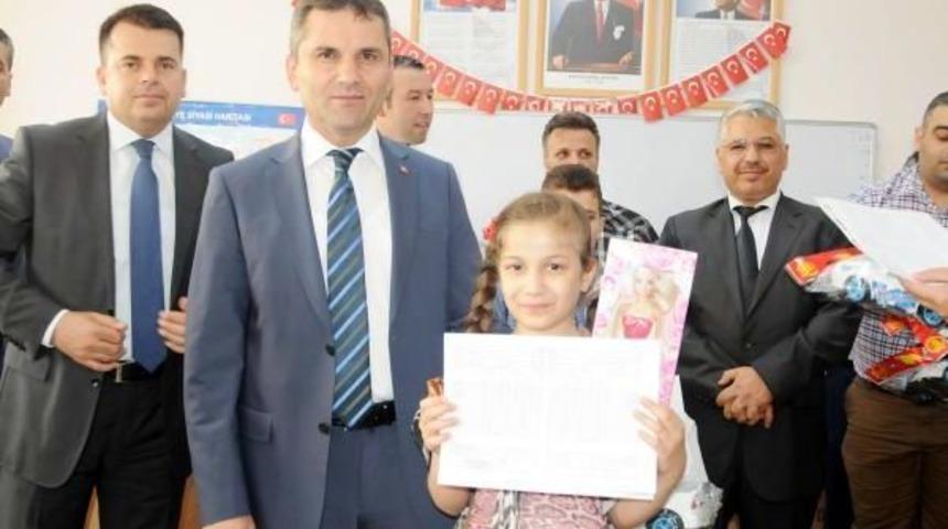 Gaziantep'te 31 Bin Suriyeli Öğrenci Karne Aldı