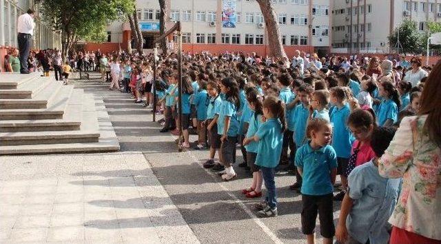 Manisa’da 248 Bin Öğrenci Karne Aldı