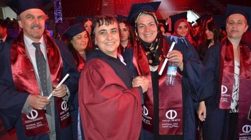 Kemal Sunal’ı Model Alarak Üniversite Bitirdi