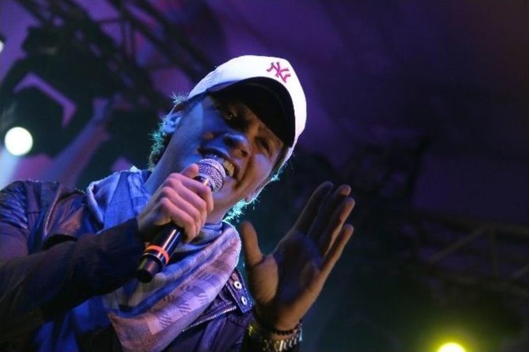 Sultangazi Belediyesi&rsquo;nden Karne Hediyesi Sinan Ak&ccedil;ıl Konseri