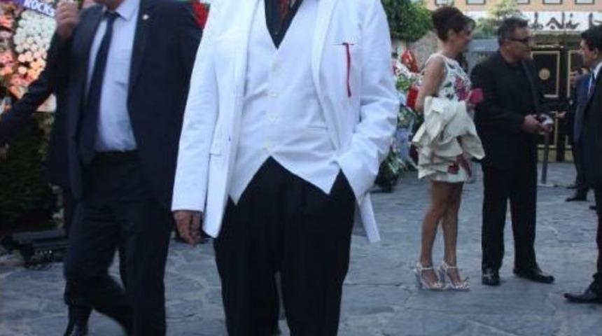 Fotoğraflar // S&uuml;mer Tilma&ccedil; D&uuml;ğ&uuml;nde Ge&ccedil;irdiği Kalp Krizi Sonucu &Ouml;ld&uuml;