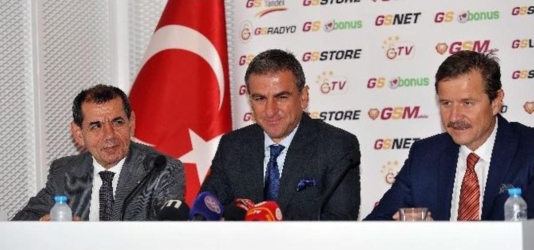 Hamzaoğlu, Yeni S&ouml;zleşmeye İmzasını Attı