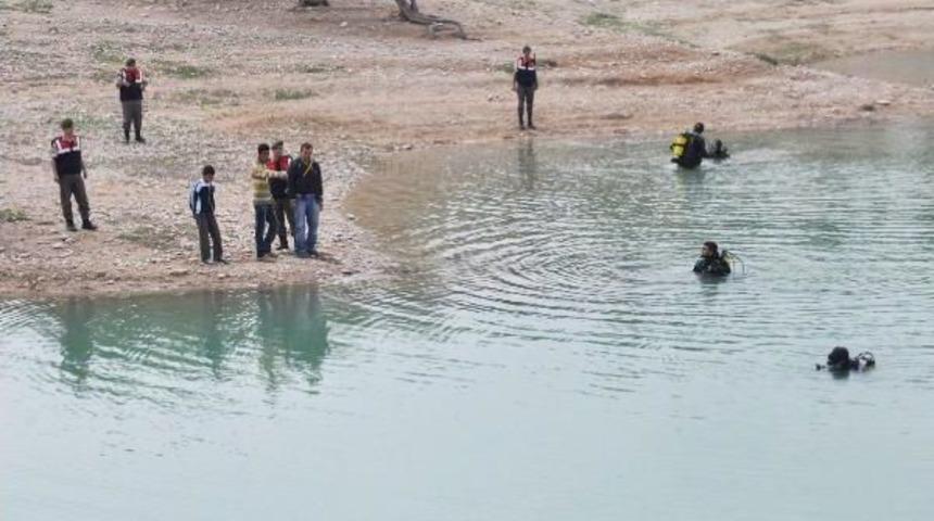 Y&uuml;zmek I&ccedil;in Girdiği Barajda Kaybolan Liseli Gencin Cesedi Bulundu