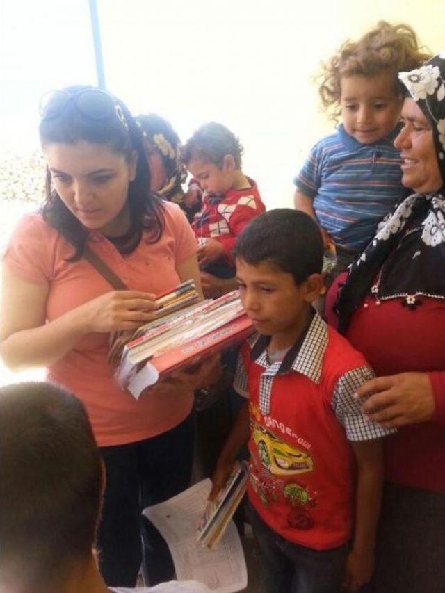 Öldürülme Korkusu Nedeniyle 50 Öğrenciye Karnelerini Öğretmenleri Götürdü