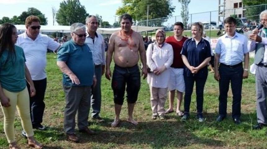 Başpehlivan Nail Kurt, J&uuml;bilesini Yaptı