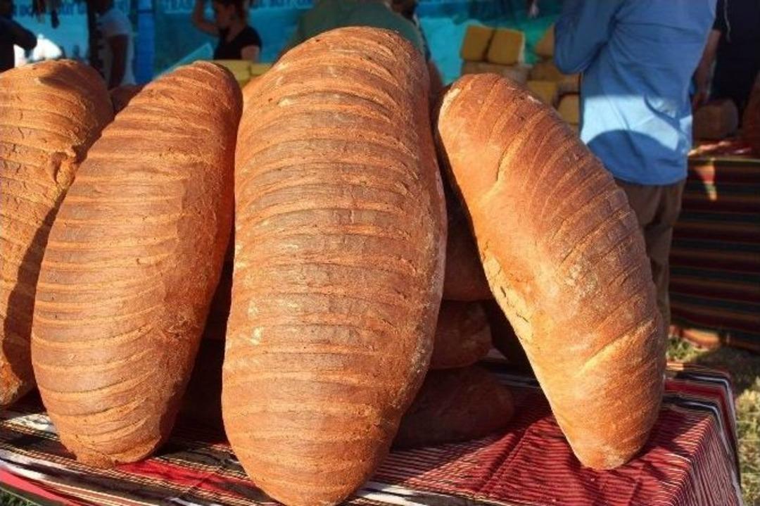 Memleketlerinden Bin 200 Kilometre Uzaklıkta K&uuml;lt&uuml;rlerini Yaşatıyorlar