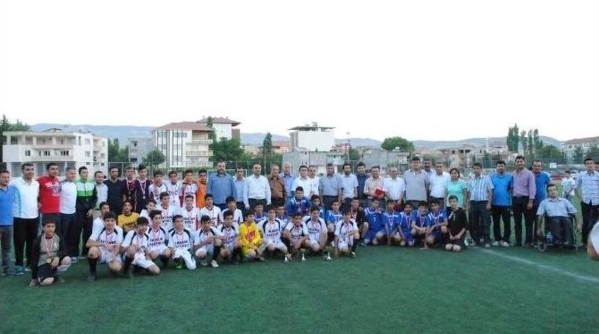 Erdemli Ve Başarılı Birey Futbol Turnuvası Sona Erdi
