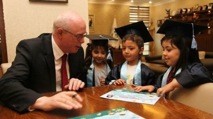 Oyunpazarı İlk Mezunlarını Verdi