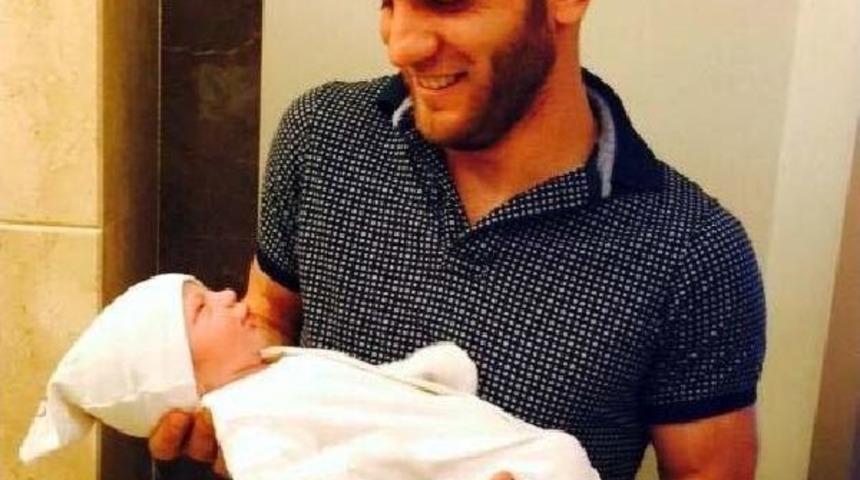 Medicana Sivassporlu Musa Sinan Baba Oldu