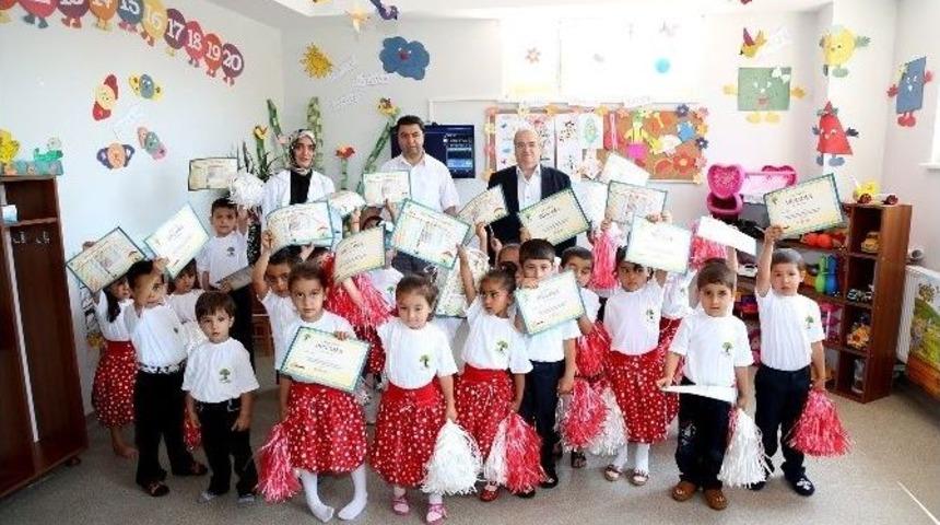 Şehitkamilli Minik &Ouml;ğrencilerin Karne Heyecanı