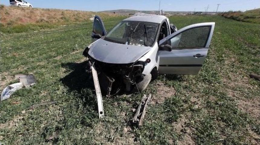 Ahlat&rsquo;ta Trafik Kazası: 1 &Ouml;l&uuml;, 2 Yaralı