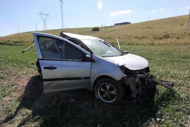 Ahlat’ta Trafik Kazası: 1 Ölü, 2 Yaralı