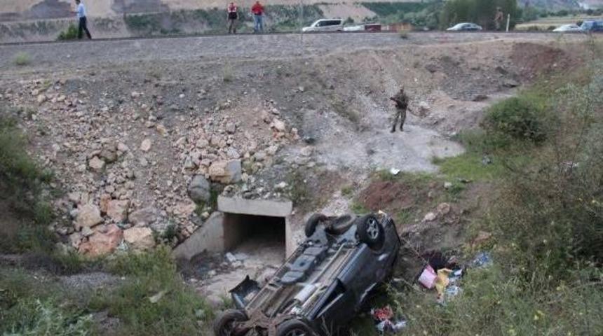 Mezuniyet D&ouml;n&uuml;ş&uuml; Kaza: 1 &Ouml;l&uuml;, 5 Yaralı