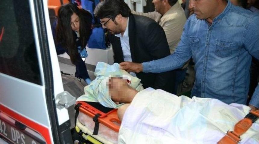 Motosiklet İneğe &Ccedil;arptı: 2 Yaralı