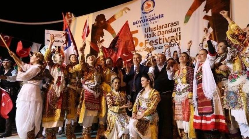 Halk Dansları Festivali&rsquo;ne Muhteşem Gala