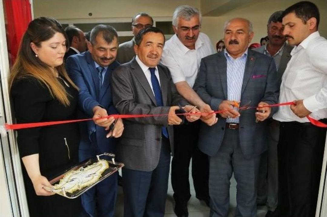 Esmek Mahallebaşı Eğitim Merkezi Yılsonu Sergisi A&ccedil;ıldı