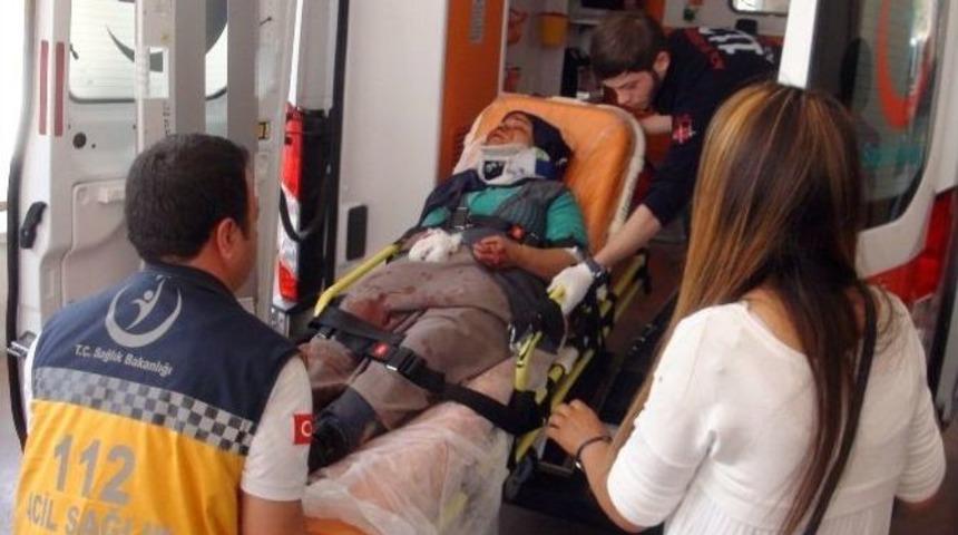 Şanlıurfa&rsquo;da İş&ccedil;i Minib&uuml;s&uuml; Kaza Yaptı: &Ccedil;ok Sayıda Yaralı Var