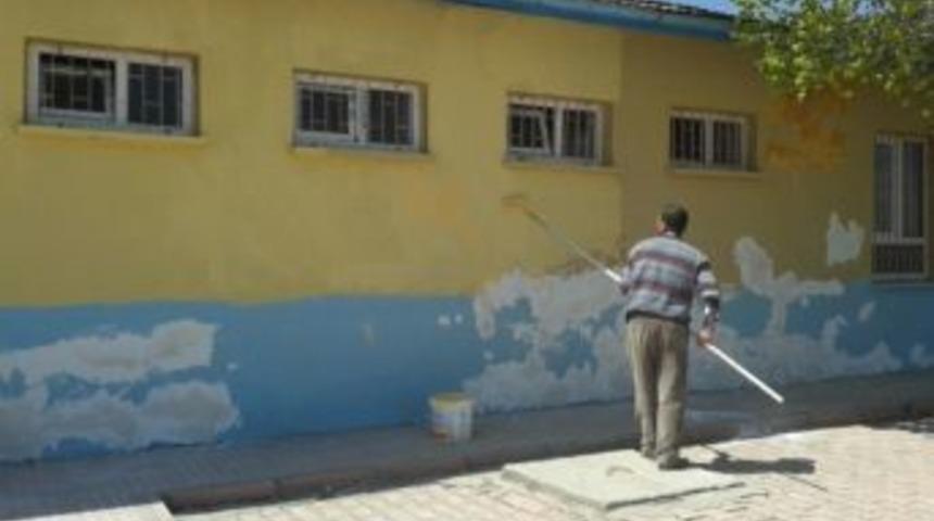 &Uuml;niversiteli Gen&ccedil;ler, Bir Okulu Daha Boyadılar