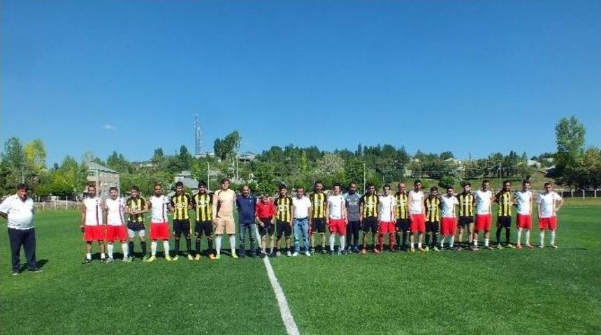 Malazgirt Stadı Dostlukla A&ccedil;ıldı