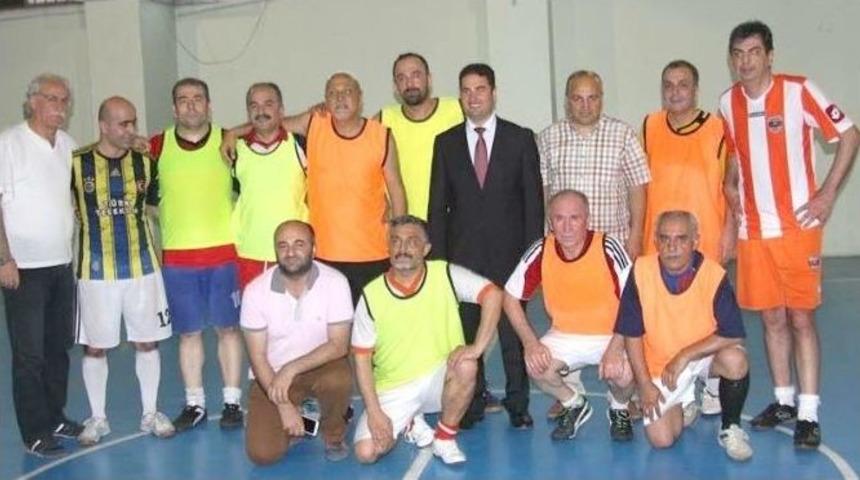 Ataşbak&rsquo;tan Cuma Ekibine Tatlı Ziyafeti