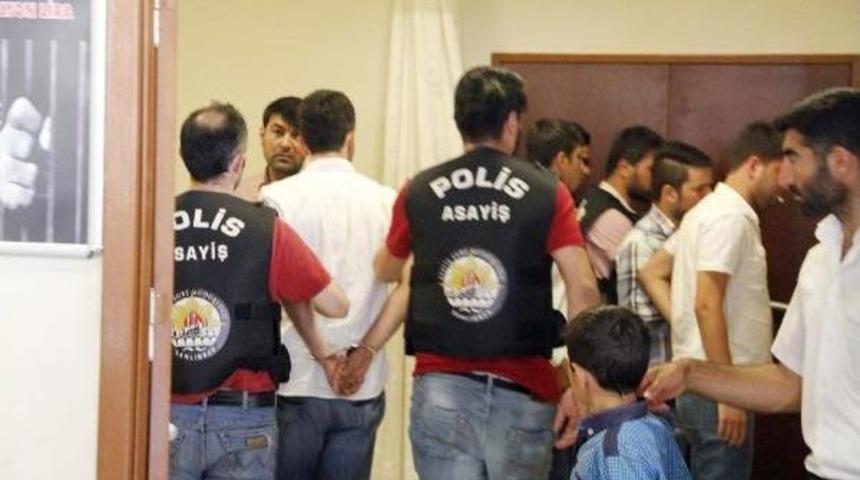 Tespih Ve 3 Bin Liralık Borcu I&ccedil;in &Ouml;ld&uuml;r&uuml;lm&uuml;ş