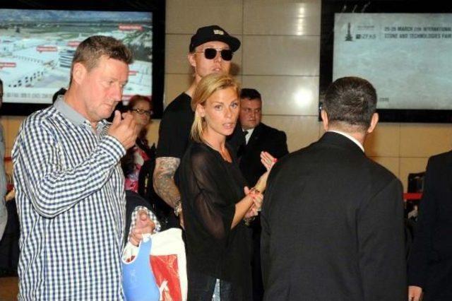 Simon Kjaer Fenerbahçe Için İstanbul’Da