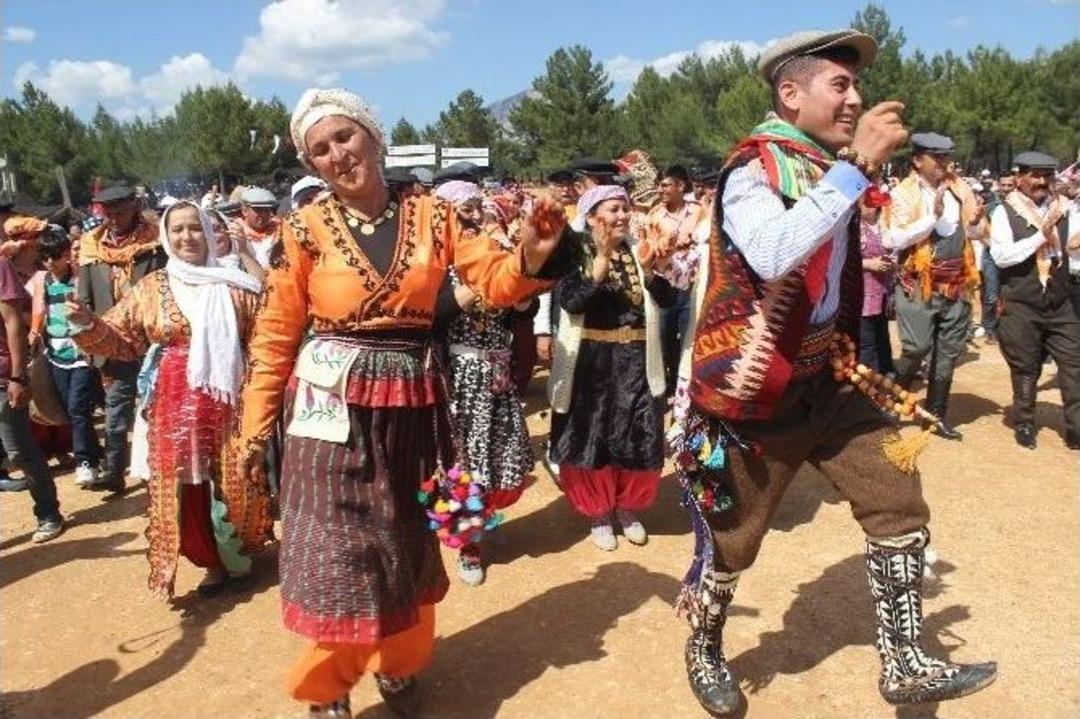 30 Bin Y&ouml;r&uuml;k Şenlikte Buluştu