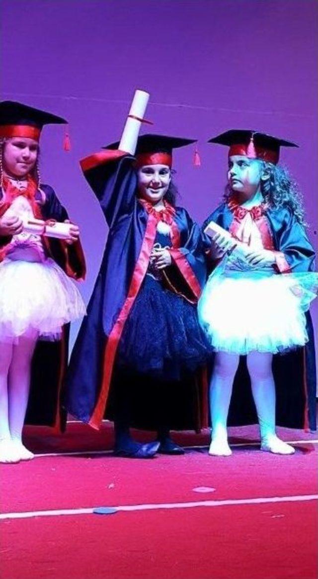 Kuşadası&rsquo;nda Şirinada Minikleri H&uuml;nerlerini Sergiledi 3