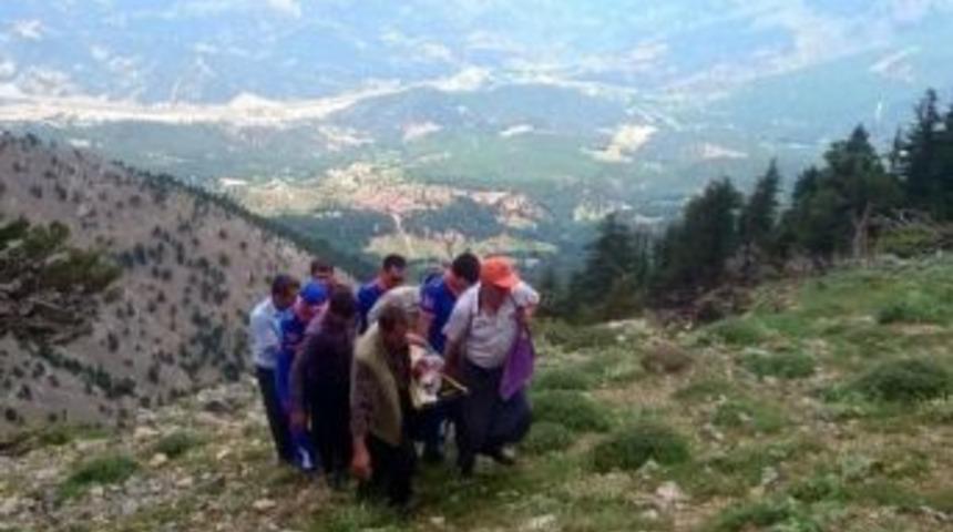 Dağda &Ccedil;oban Kurtarma Operasyonu