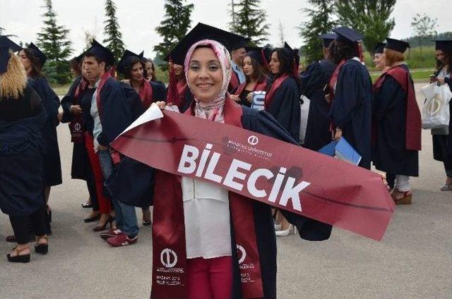 (özel Haber) Kocası İzin Verirse Yüksek Lisans Yapacak