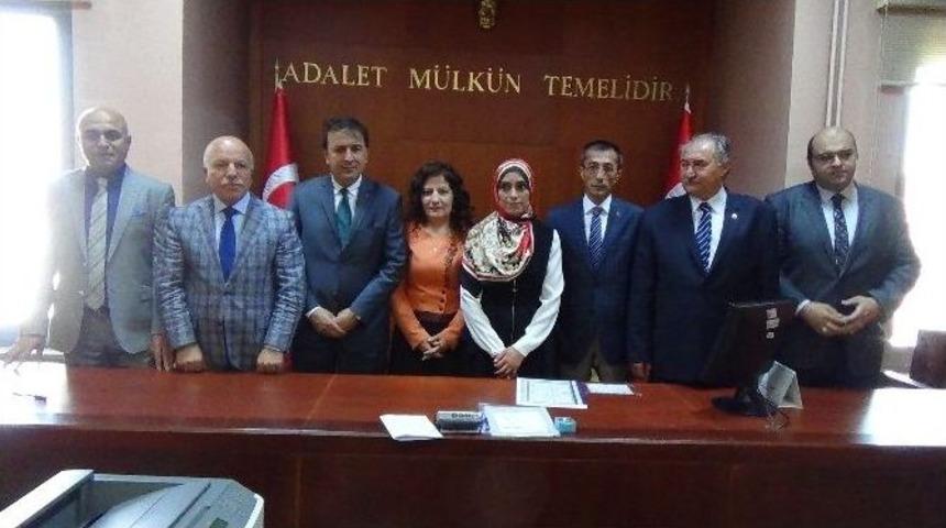 25. D&ouml;nem Erzurum Ak Parti Milletvekilleri Mazbatalarını Aldı