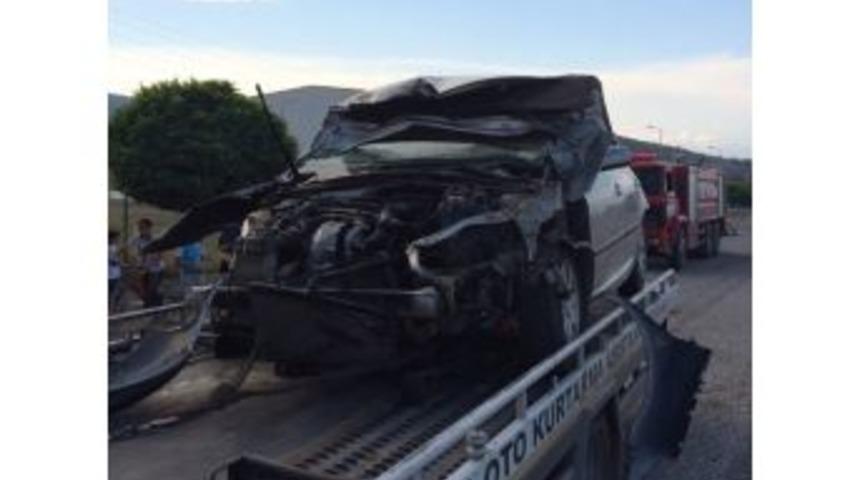 T&uuml;rkoğlu&rsquo;nda Trafik Kazası: 1 Yaralı