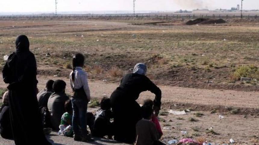 Sınırda Hem Gelmek Isteyen, Hem Gitmek Isteyenler Bekliyor